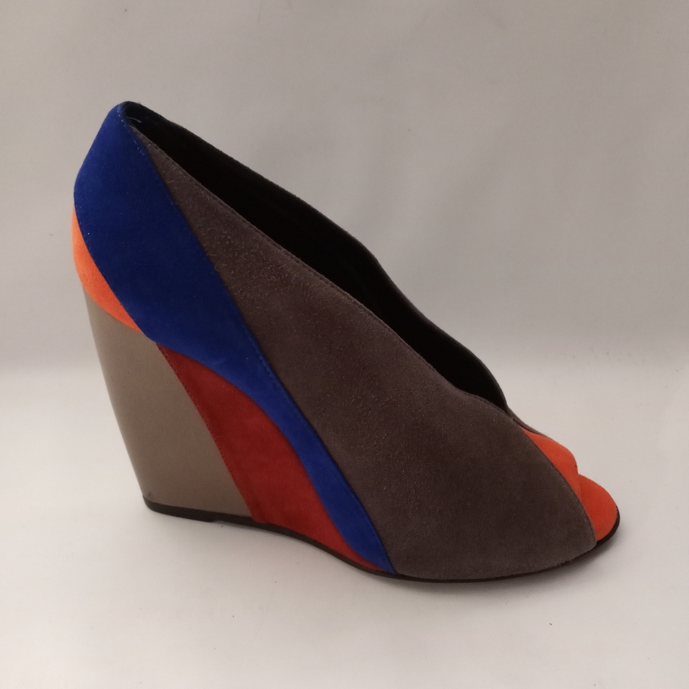 PIERRE HARDY Color Blocked Suede & Smooth Leather Peep-Toe Wedge Heels, …